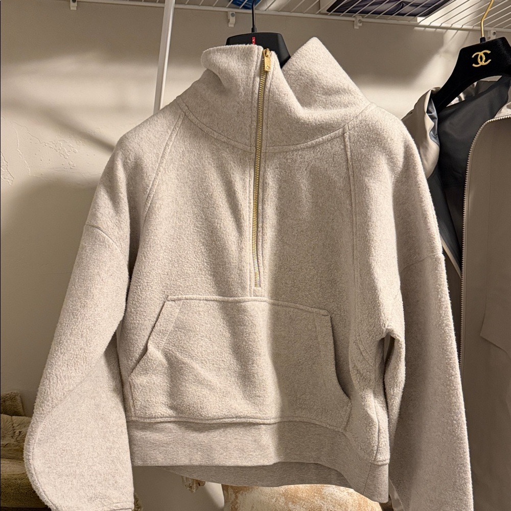 CALIA by Carrie Underwood Light Gray Pullover